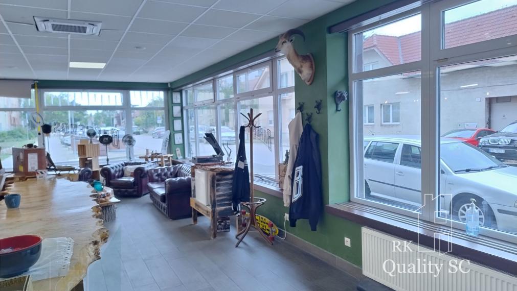 NA PRENÁJOM – EXKLUZÍVNY OBCHODNÝ PRIESTOR pri pešej zóne v CENTRE  SENCA 