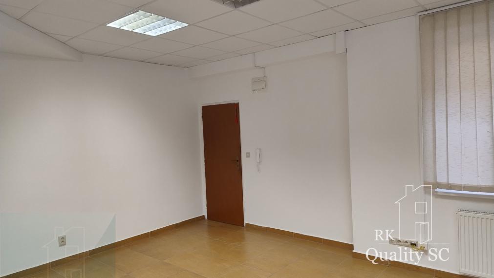 NA PRENÁJOM – KANCELÁRSKY PRIESTOR v centre na pešej zóne - ul. Lichnerova v Senci