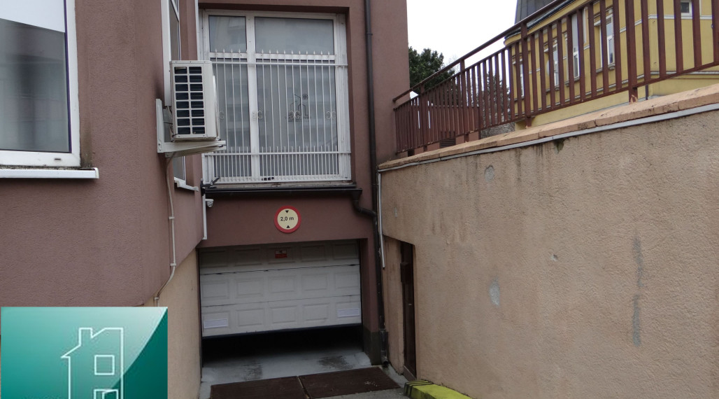 NA PRENÁJOM - GARÁŽOVÉ STÁTIA v centre mesta SENEC