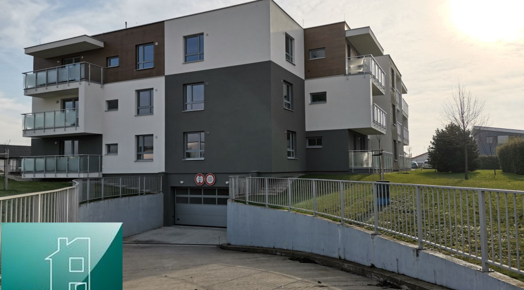 PRENAJATÉ - SENEC - NA PRENÁJOM - veľkometrážny 2 izbový byt s vlastným garážovým státím - Senec Gardens