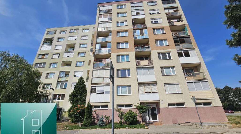 Senec - NA PREDAJ plnohodnotný  veľkometrážny 2 izbový byt v žiadanej lokalite v blízkosti centra