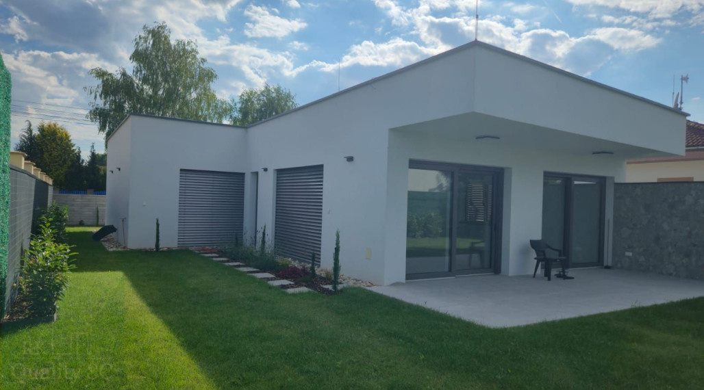 okr. Senec - Tureň - NA PREDAJ nízkoenergetická novostavba - 4 izbový rodinný dom typu bungalov na skoro 5á pozemku
