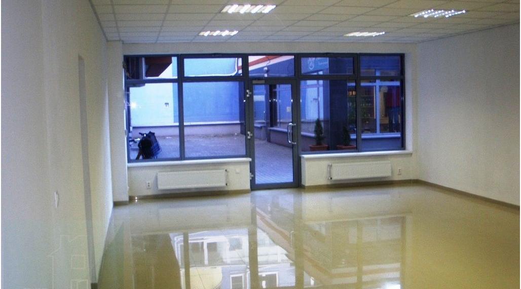 SENEC - NA PRENÁJOM – KANCELÁRSKY PRIESTOR v centre pri pešej zóne 