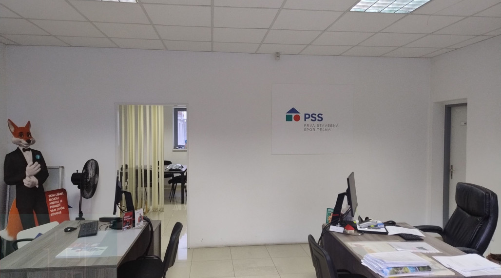 SENEC - NA PRENÁJOM – KANCELÁRSKY PRIESTOR v centre pri pešej zóne 