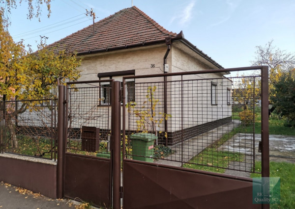 PRENAJATÉ - Senec - 4 izbový rodinný dom so záhradou a altánkom - ul. Fučíkova v Senci