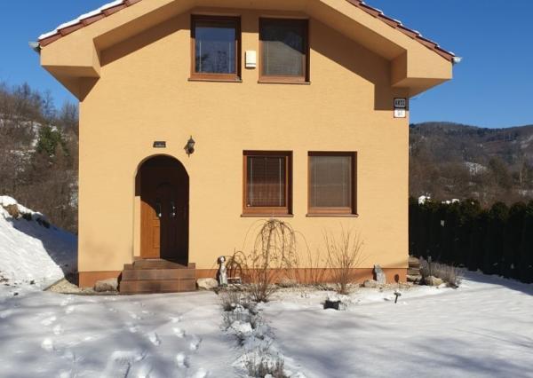 PREDANÉ - Okres ŽARNOVICA - 3 izbová rekreačná chata v prostredí nádhernej prírody, v blízkosti  lyžiarske stredisko Salamandra, obec Nová Baňa