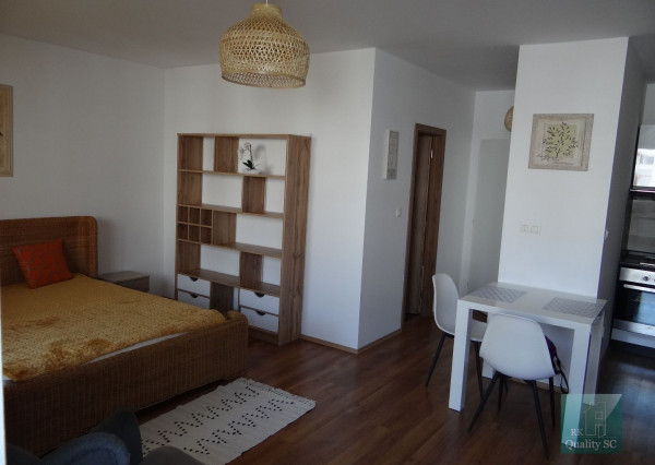 PRENAJATÉ - BRATISLAVA - veľkorysý 1 izbový zariadený byt s terasou okamžite voľný - VRAKUŇA