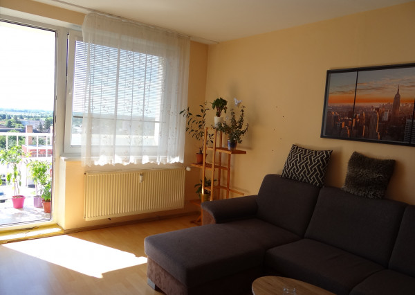 PREDANÉ - SENEC - EXKLUZÍVNE - 3. izbový byt s loggiou blízko centra - Sokolská ul. - v Senci