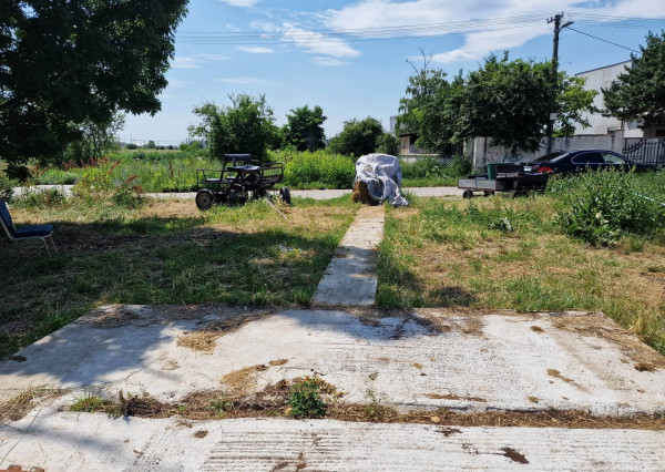 SENEC – PREDÁME  stavebný pozemok  o rozlohe cca 35 á na Nitrianskej ulici v Senci
