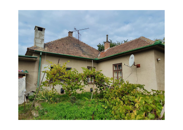 SENEC – PREDÁME starší rodinný dom na veľkom pozemku na Nitrianskej ulici v SenciLokalita: SENEC