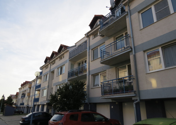 okr. SENEC - NA PREDAJ 4. izbový nadštandardný byt s dvoma balkónmi a garážou v Chorvátskom Grobe