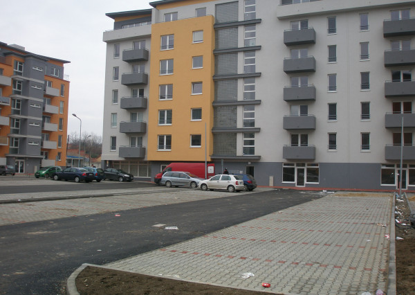 90301 - Pezinská na PRENÁJOM – priestor na obchod, služby, kanceláriu so zázemím na Pezinskej ul.