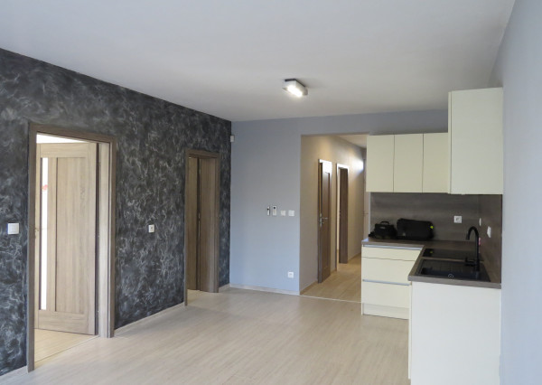 SENEC – NA PREDAJ jedinečná ponuka - 3 izbový apartmánový byt so záhradkou a parkovacím státím, 100 m od pláže s dovolenkovou atmosférou, na Slnečných jazerách juh v Senci
