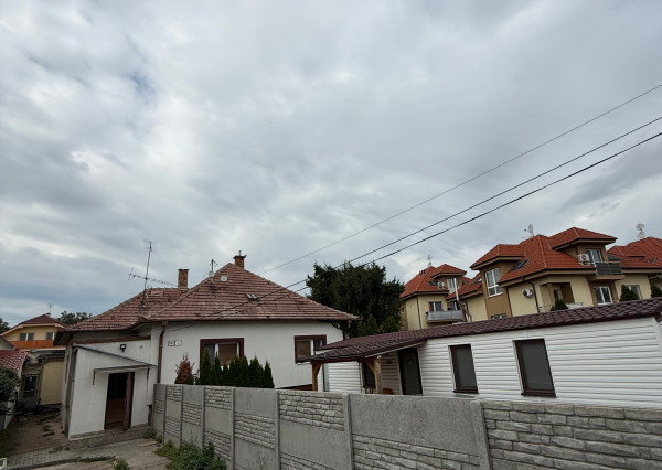 SENEC - INVESTIČNÁ PRÍLEŽITOSŤ - UBYTOVACIE ZARIADENIE S BEZKONKURENČNÝM VÝNOSOM - blízko centra - Vinohradnícka ul. v Senci