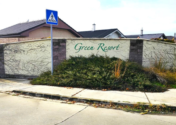 Okr. SENEC - Hrubá Borša Green Resort - NA PREDAJ kompletne zariadený rodinný dom - 3 izbová novostavba typu bungalov