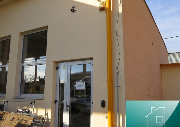 SENEC NA PRENÁJOM ČASŤ - priemyselného  areálu po rekonštrukcii s výbornou dostupnosťou