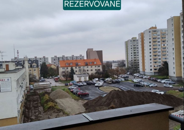 REZERVOVANÉ - SENEC - NA PRENÁJOM 1 izbový byt v úplnom centre mesta - pri pešej zóne v Senci