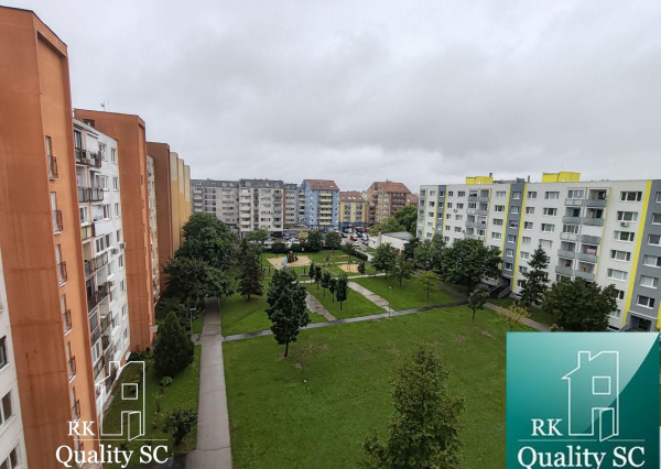 SENEC - EXKLUZÍVNE IBA U NÁS - NA PREDAJ 3 IZBOVÝ BYT V CENTRE MESTA - ul. Hurbanova - pri pešej zóne