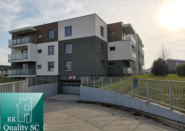 PRENAJATÉ - SENEC - NA PRENÁJOM - veľkometrážny 2 izbový byt s vlastným garážovým státím - Senec Gardens