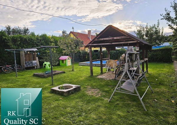 NOVÁ CENA - Okr. Senec - TUREŇ - EXKLUZÍVNE NA PREDAJ rodinný dom na 8 á pozemku s veľkometrážnymi izbami