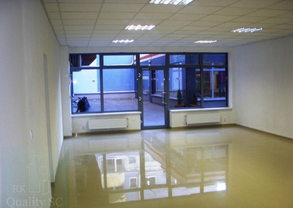 SENEC - NA PRENÁJOM – KANCELÁRSKY PRIESTOR v centre pri pešej zóne 