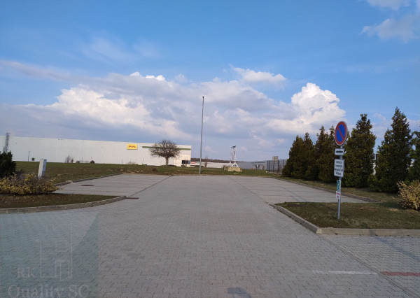 SENEC - NA PREDAJ – administratívna budova  s vysokým štandardom a parkoviskom - Diaľničná ul.